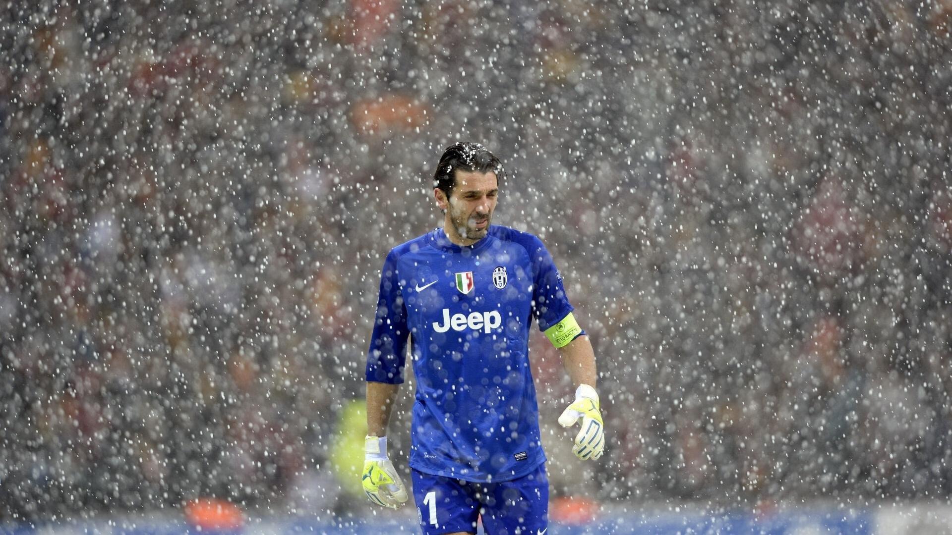 诺坎普公案,姆巴佩赛后拒绝致敬巴萨,引发足球界伦理激辩